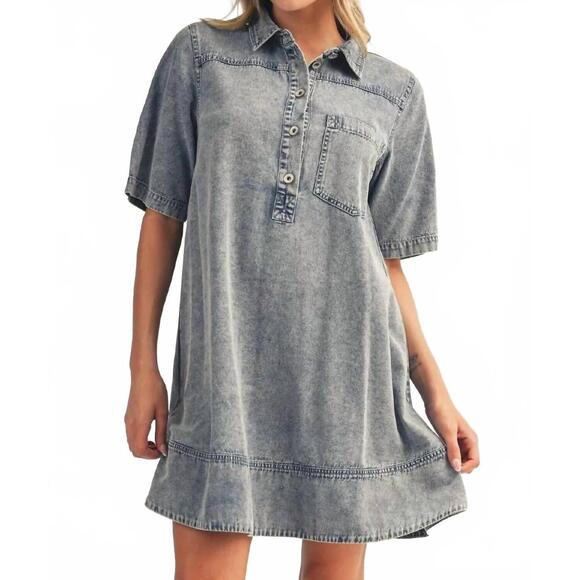 JODIFL Dresses & Skirts - NEW JODIFL all of me short sleeves denim dress in blue